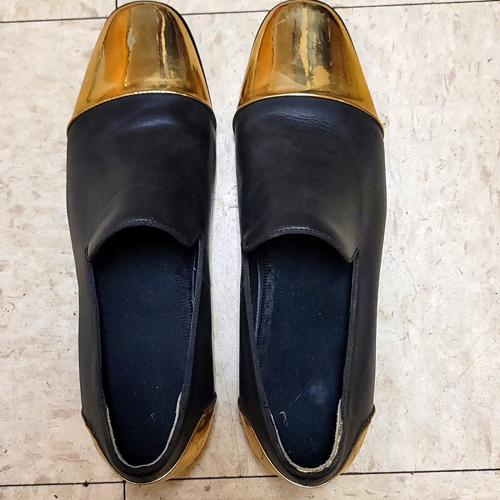 Mens dress loafers.